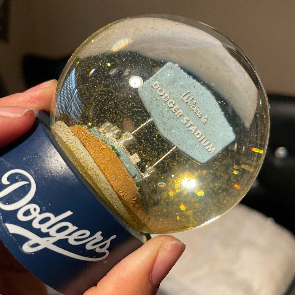 dodger snow globe